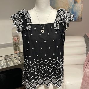 🆕 N.W.O.T. O.N. Embroidered Florentine Neck Tiered Sleeves Blouse Navy & White